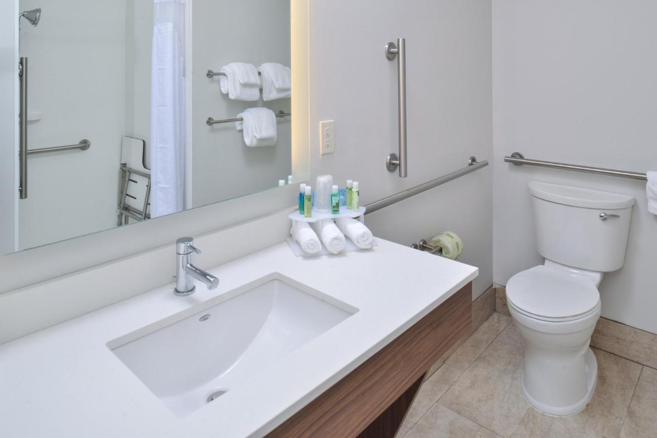 Holiday Inn Express & Suites - Brighton South - Us 23 By Ihg Eksteriør billede