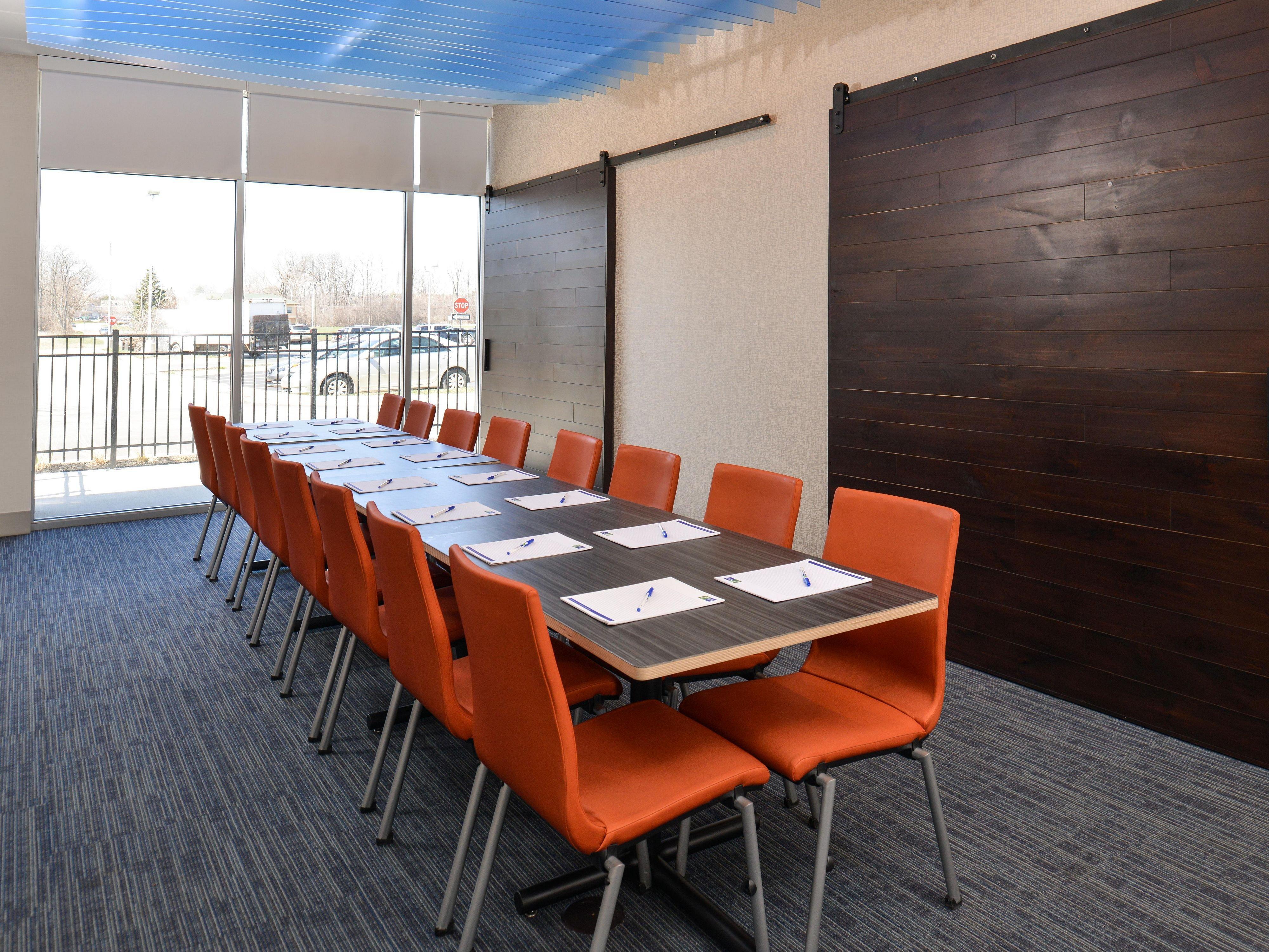 Holiday Inn Express & Suites - Brighton South - Us 23 By Ihg Eksteriør billede